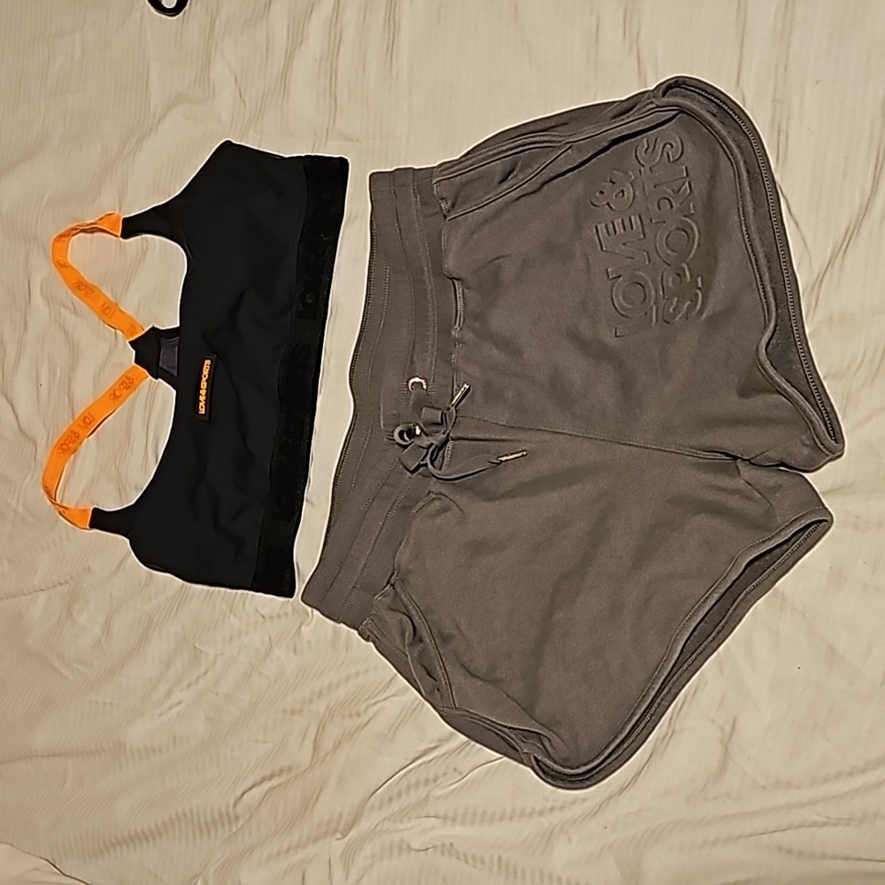 LOVE AND SPORTS Sportsbra and shorts
